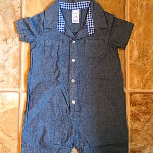 Carter's baby Romper (18 months)